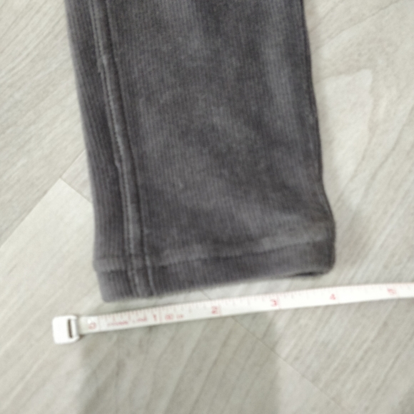 (3/$15) HUE thin soft corderoy textured leggings - Picture 3 of 13